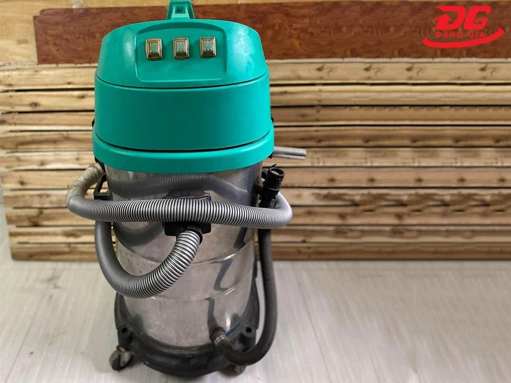 Máy hút bụi 3200W DCA AVC80