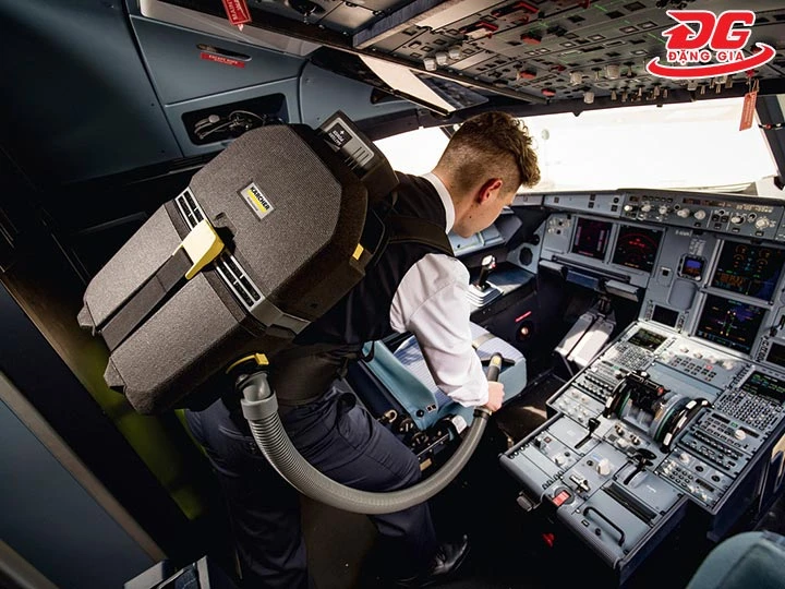 máy hút bụi công nghiệp pin karcher