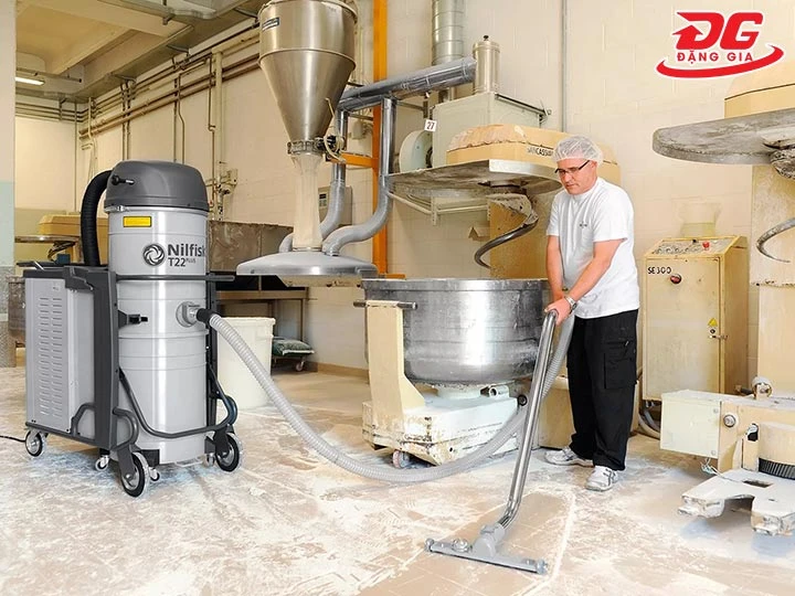 máy hút bụi công nghiệp vận hành êm ái