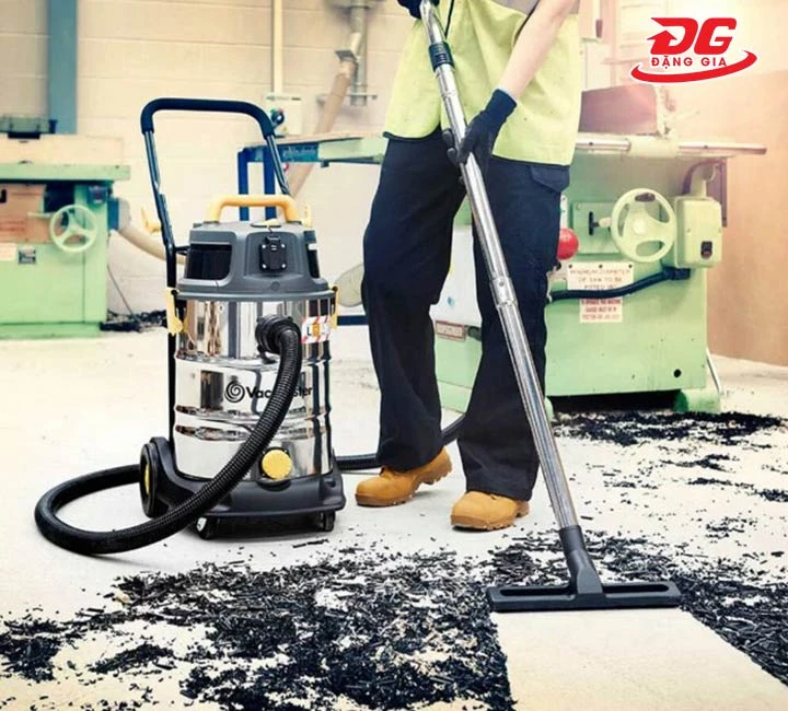 máy hút bụi công nghiệp vận hành an toàn
