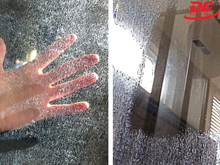 kính nhà tắm dễ bị ố bẩn, mờ đục