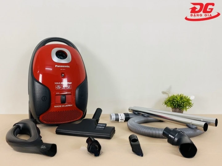 Máy hút bụi 2500W Panasonic MC-CJ911RN49 trọng lượng nhẹ