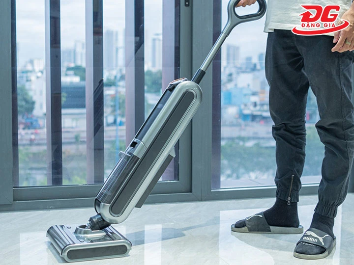 máy hút bụi Uwant