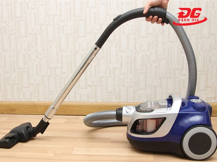 Máy hút bụi công nghiệp Electrolux ZTF7660