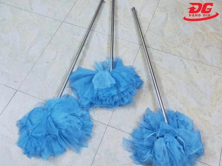 Cây lau nhà bình thường bằng vải mùng