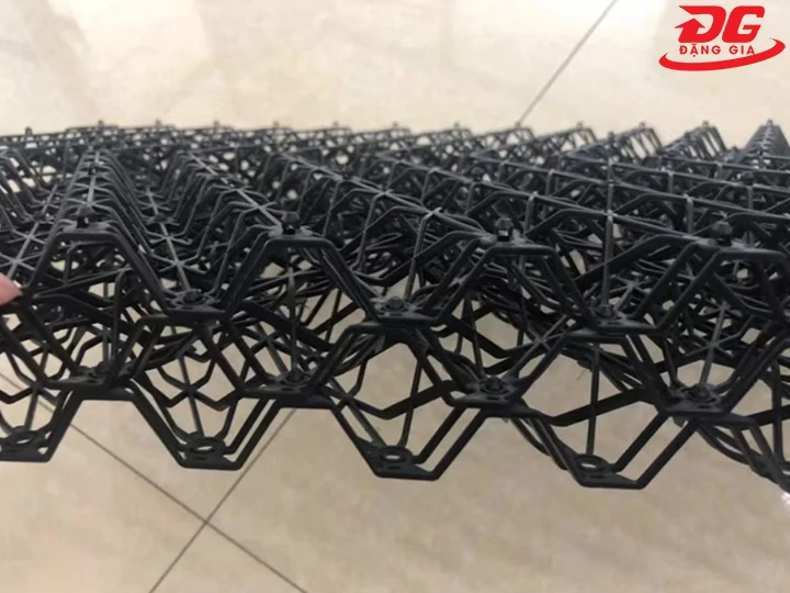 Cứng cáp vượt trội, giữ form chuẩn