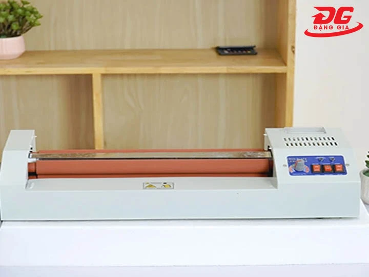 máy ép plastic Bình Dương