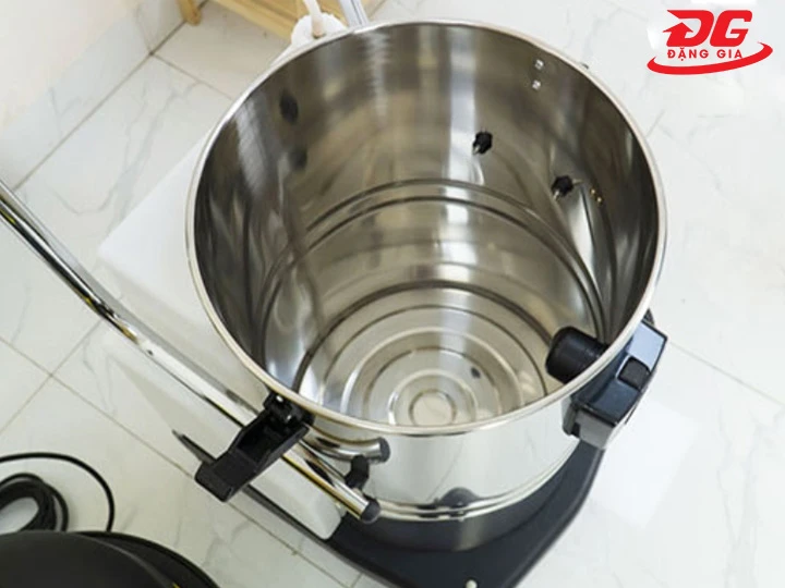 máy hút bụi công nghiệp 2600W Thể tích thùng chứa lớn