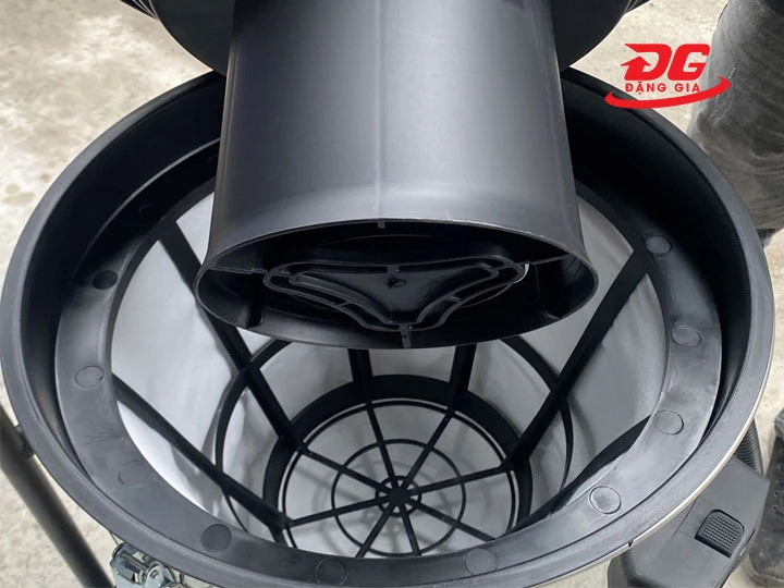 Thùng chứa máy hút bụi 2000W rộng rãi