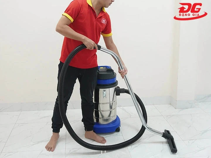 máy hút bụi 1500W nhỏ gọn