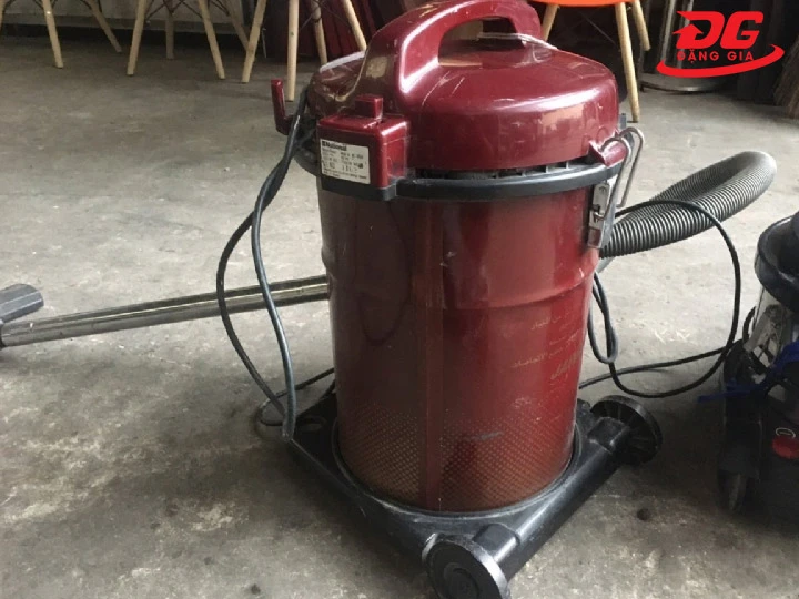 Máy hút bụi National Tiết kiệm điện năng