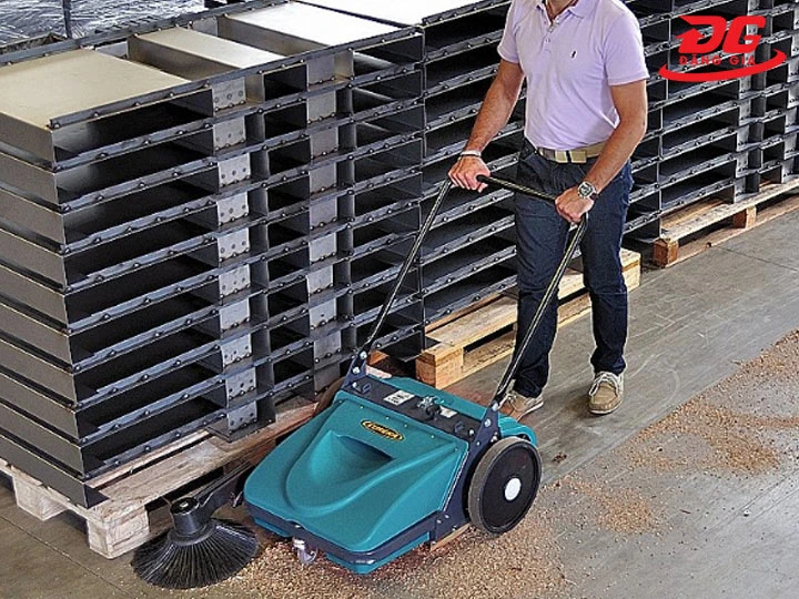 Xe quét rác đẩy tay eureka