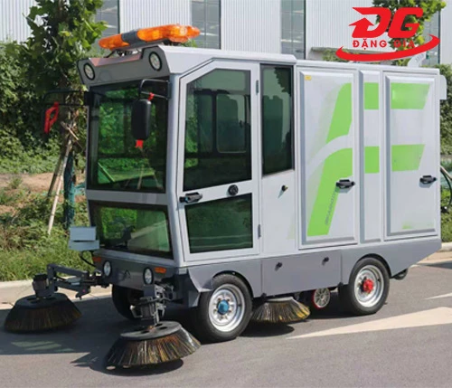 Xe quét rác ngồi lái Kumisai KMS S18 3