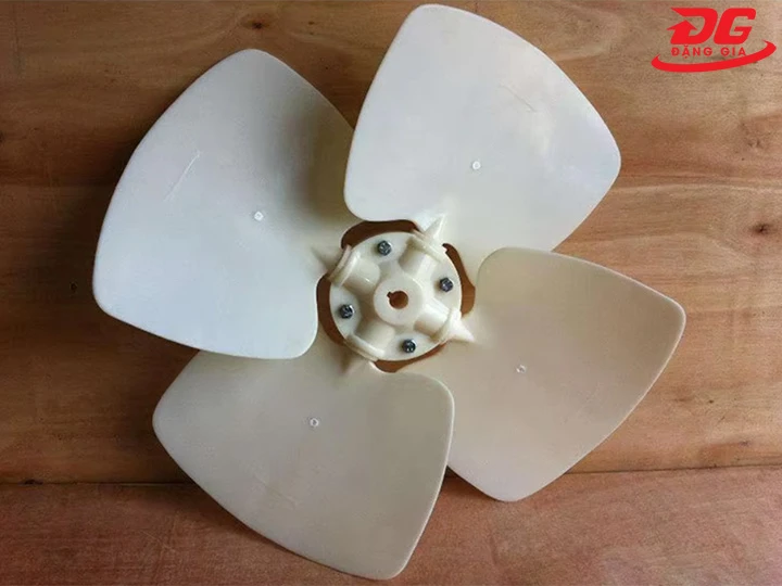 Mua cánh quạt tháp làm mát D550mm ở Đặng Gia