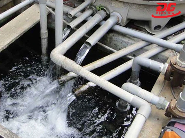 Nước tháp giải nhiệt tuần hoàn dao động