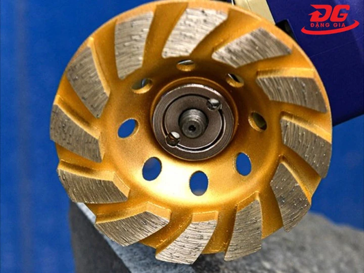 Đặc điểm kiểu dáng của đá mài bê tông 125 mm