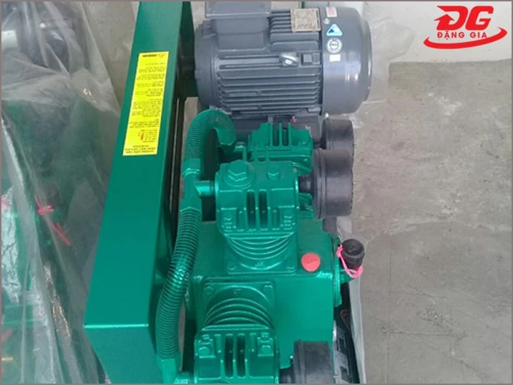 Máy nén khí Fusheng VA-65 là lựa chọn hàng đầu của rất nhiều xưởng cơ khí