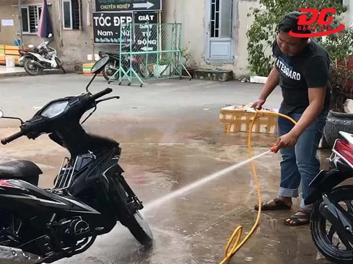 Máy rửa xe 1HP đa năng