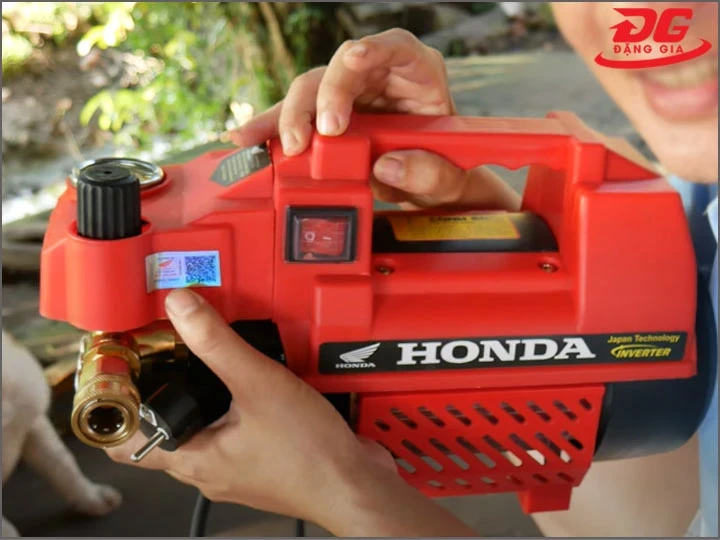 Máy rửa xe Honda 5900 1800W có chỉnh áp