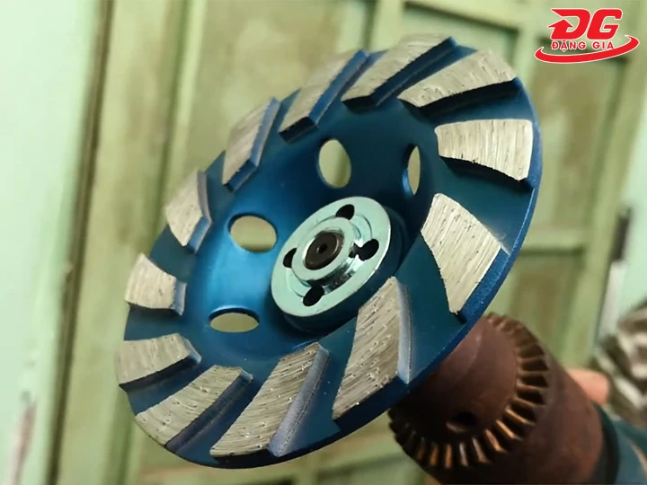 Đĩa mài bê tông 100 mm chính xác