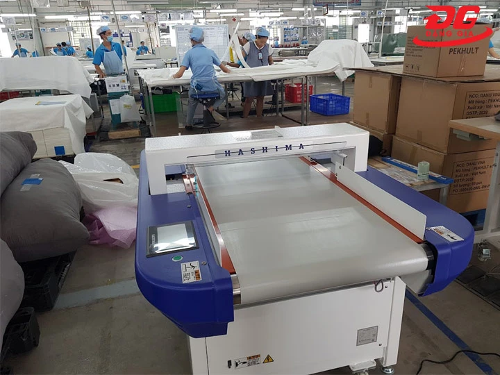 Máy rà kim băng tải Hashima HN-880C-120