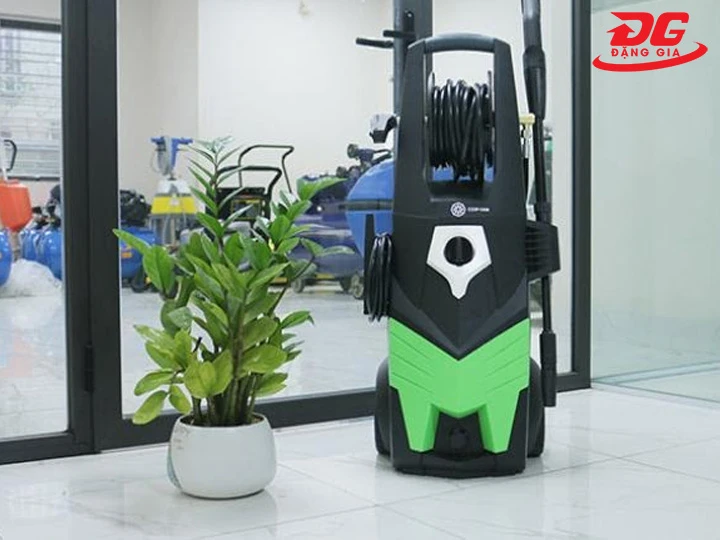 máy rửa xe IPC cấu tạo cứng cáp