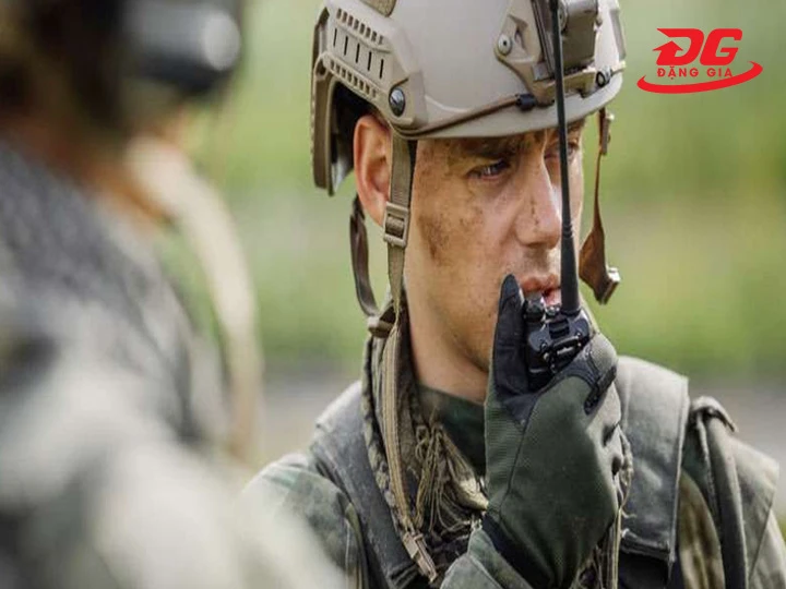 Thiết kế máy bộ đàm 1 chiều tinh tế