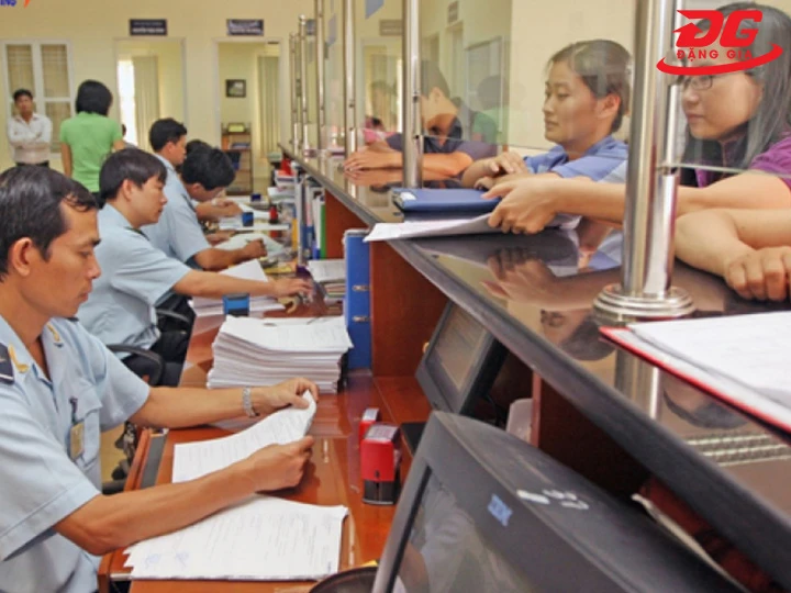 Khai báo hải quan để nhập khẩu máy ép