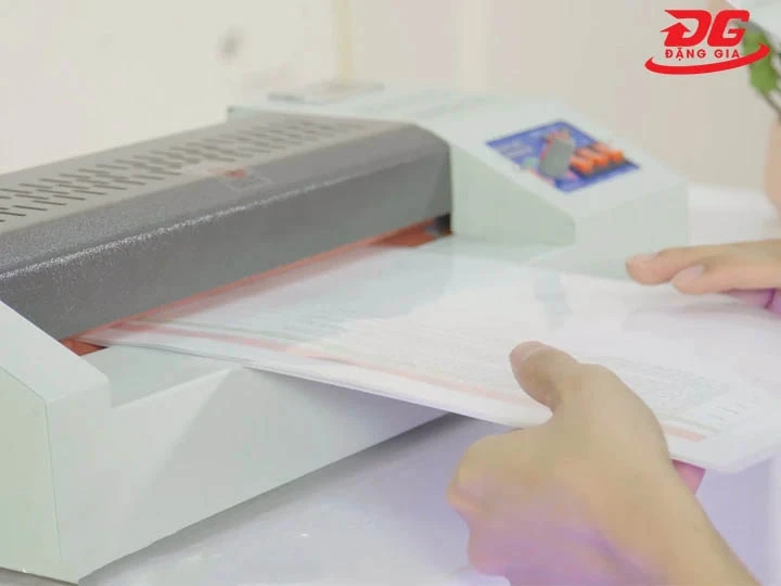 máy ép plastic ở Vũng Tàu dễ sử dụng