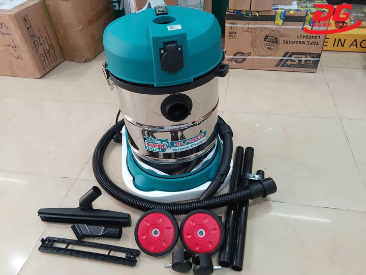 Máy hút bụi Total TVC14301