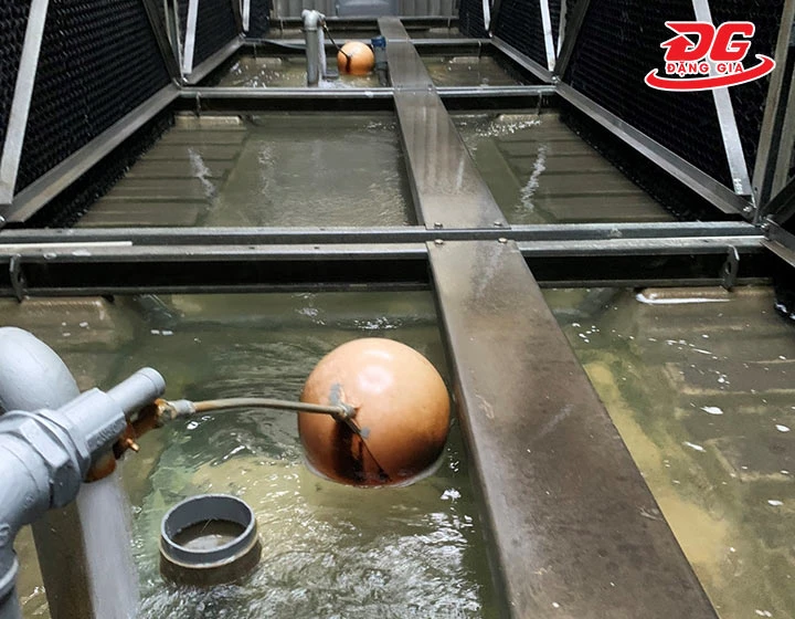 lưu lượng nước của tháp giải nhiệt