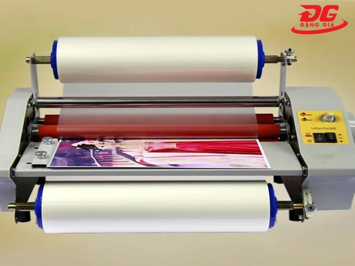 Máy ép plastic cán nóng