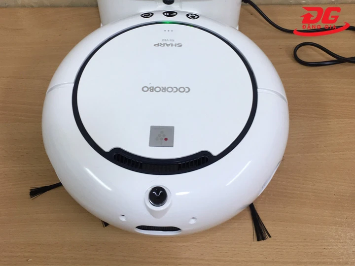 Robot hút bụi Sharp