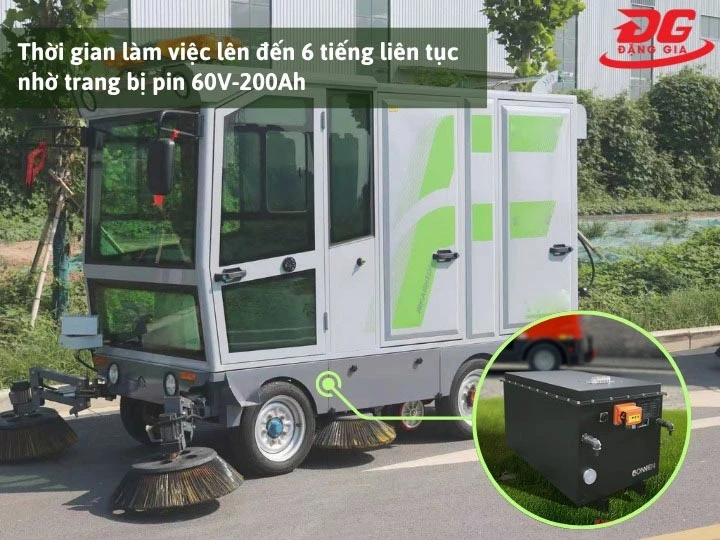 xe quét rác ngồi lái Kumisai KMS S18 Làm việc bền bỉ