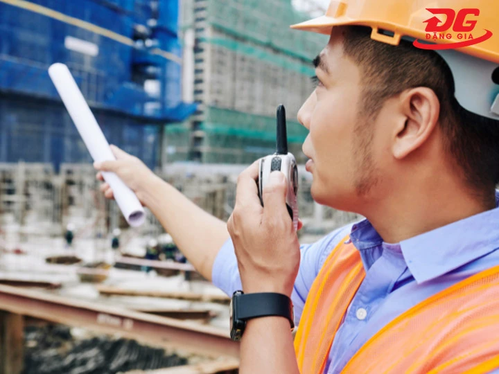 bộ đàm 2 chiều liên lạc tức thì