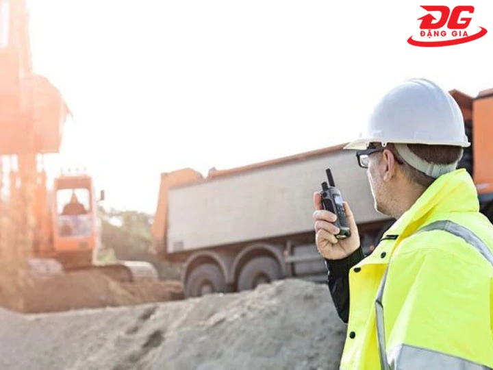 Bộ đàm 6 cái được thiết kế đồng bộ về tần số 