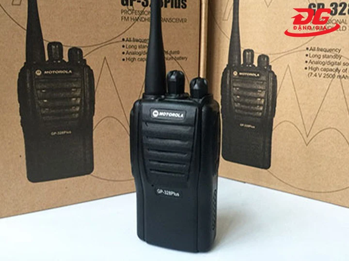 Bộ đàm liên lạc kháng nước Motorola GP-328 Plus