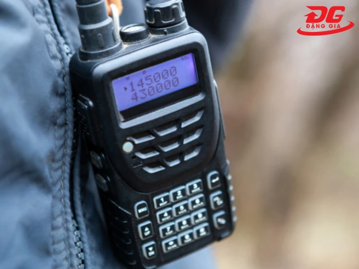 bộ đàm 2 chiều đa kênh