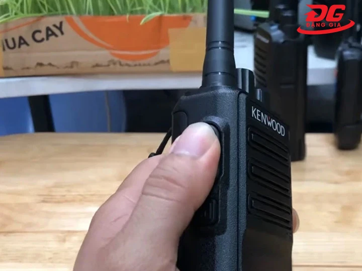 Kết nối và trao đổi bộ đàm kenwood