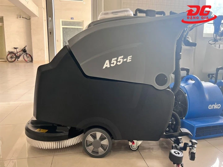 Máy chà sàn A55E: Giải pháp vệ sinh cho nhà xưởng hiện đại
