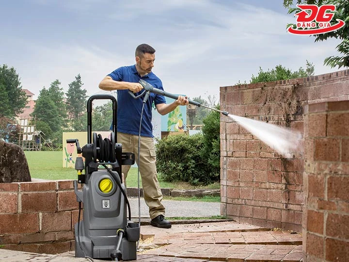 máy xịt rửa xe 3HP làm sạch nhanh
