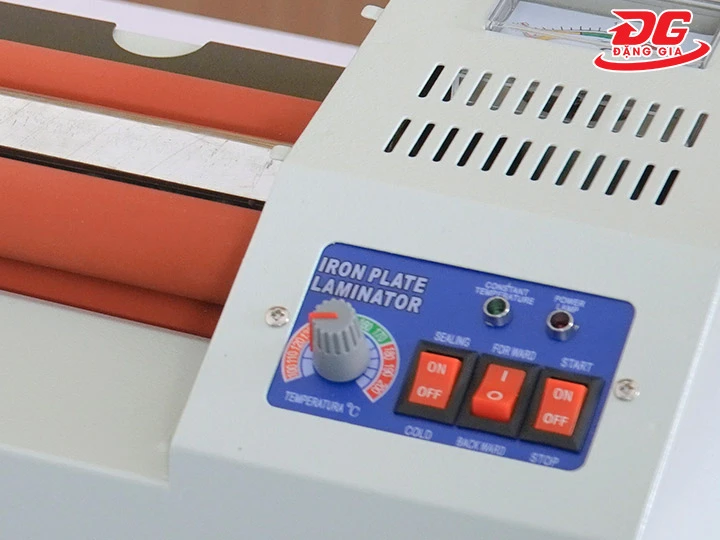 bộ điều khiển của máy ép plastic