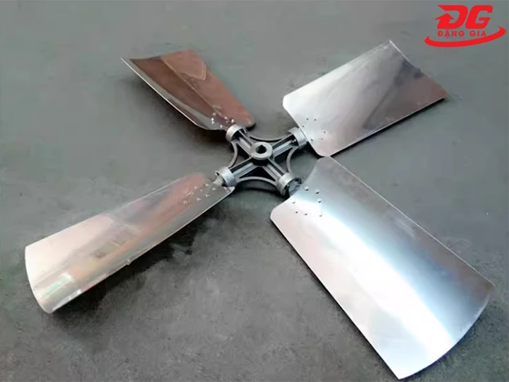 Cánh quạt D2400mm sau khi lắp hoàn chỉnh
