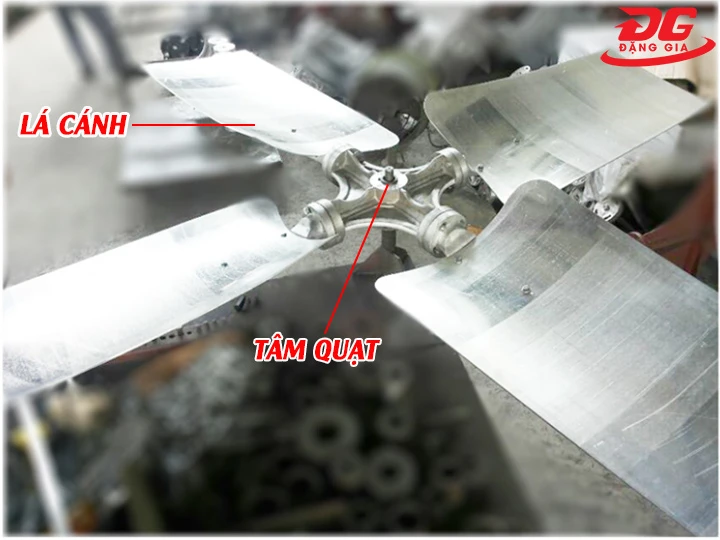 cấu tạo cánh quạt D2400mm