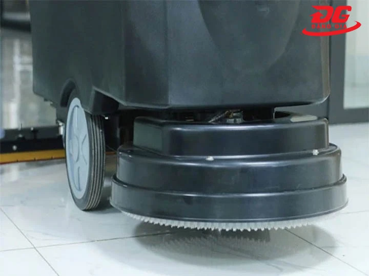 máy chà sàn RM50B hoạt động êm