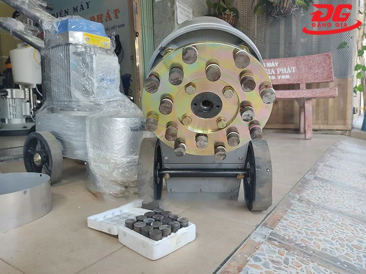 cách thay đĩa Máy mài sàn SF250 