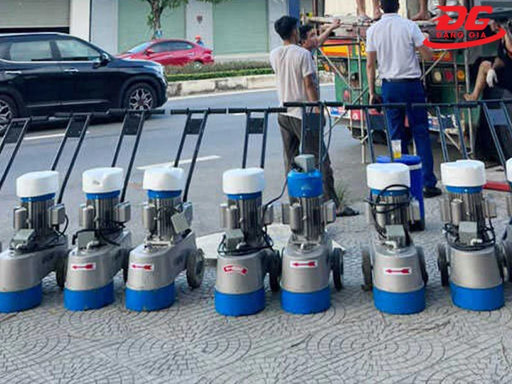 máy mài sàn bê tông SF250 được trang bị cổng hút bụi