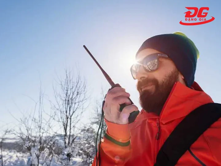 Thao tác đàm thoại nghe - nói chuẩn bộ đàm HYT