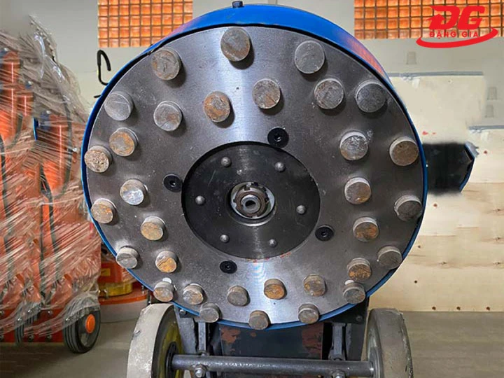 thay-da-mai-may-mai-san-sf250