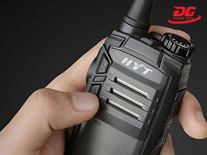 Vì sao cần nắm vững cách sử dụng bộ đàm HYT
